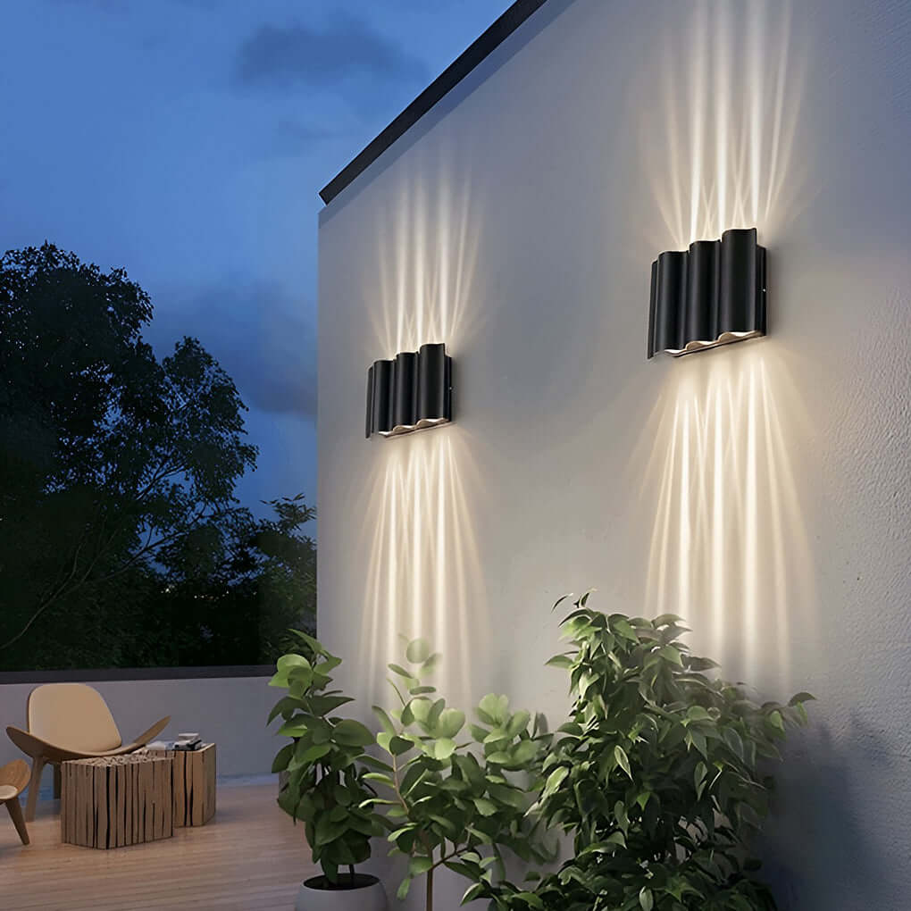 Moderne Golfvormige Up Down Buiten Wandlamp Met LED En IP54 Bescherming
