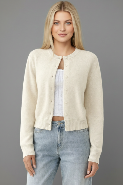 Beige cardigan frontaal