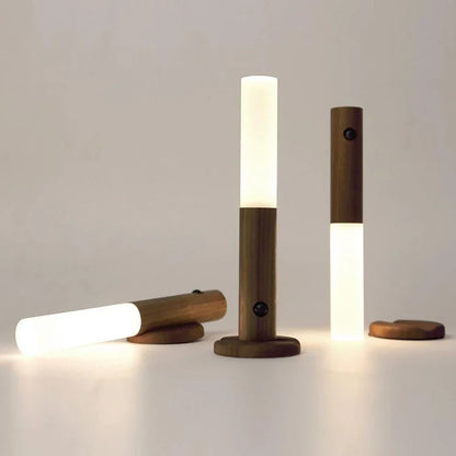 Houten Nachtlampje met Bewegingssensor – Oplaadbaar LED-Nachtlicht voor Slaapkamer, Gang & Toilet – Warmwit Licht Hout