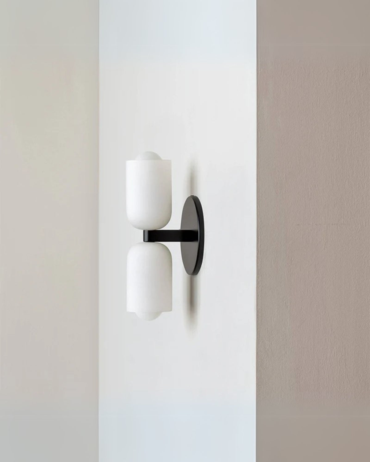 Sansoti | Wandlamp met Dubbele Glazen Kappen voor Slaapkamer en Woonkamer – E27 Wandverlichting