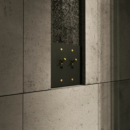 Luxe Messing Tuimelschakelaar Met Minimalistisch Design En Hoogwaardige Afwerking