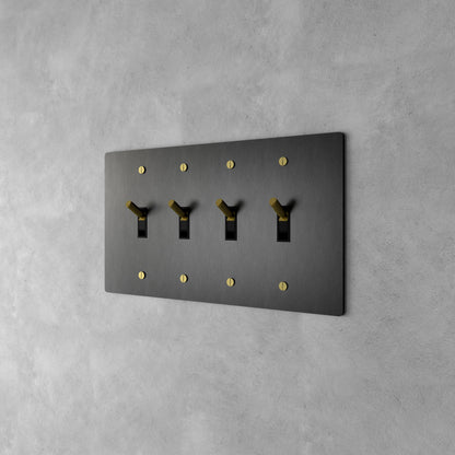 Luxe Messing Tuimelschakelaar Met Minimalistisch Design En Hoogwaardige Afwerking