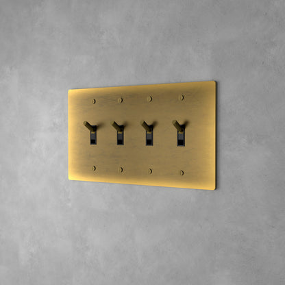 Luxe Messing Tuimelschakelaar Met Minimalistisch Design En Hoogwaardige Afwerking