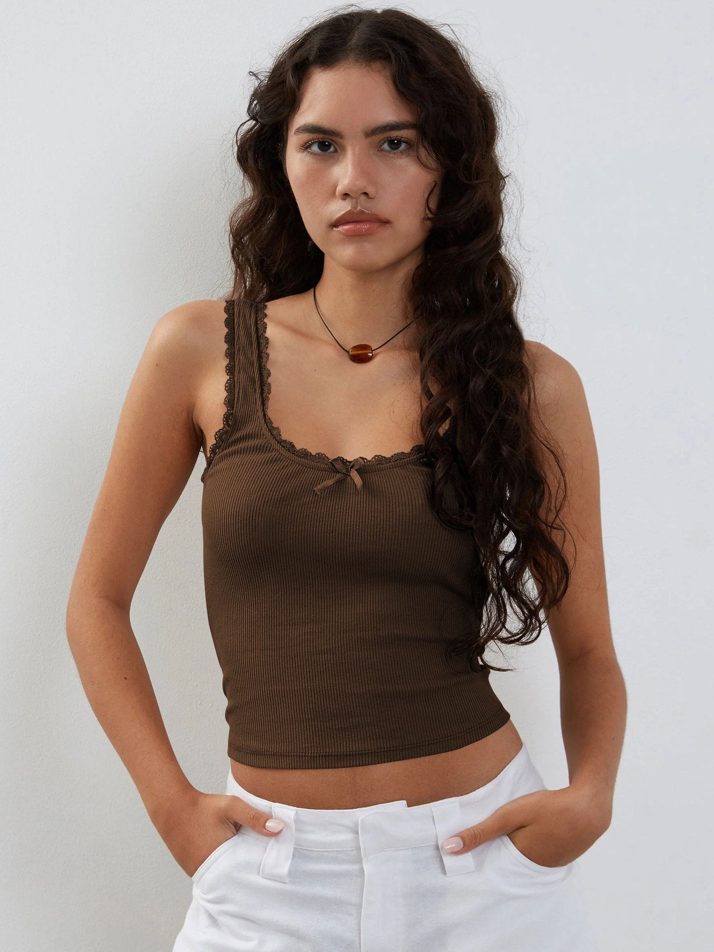Vrouwelijke Tanktop met Kant en Ruffles Romantisch Design