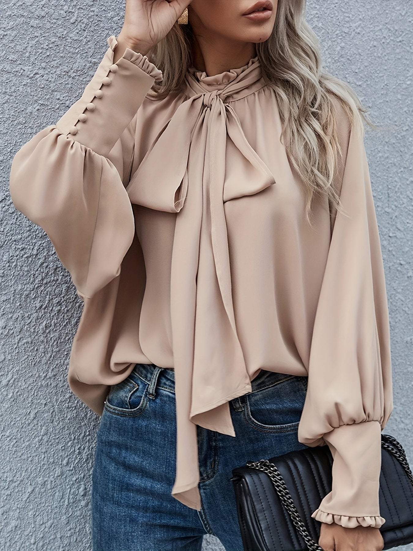 Vrouwelijke Blouse met Strik en Ruches Zomers Model - StudioMarella