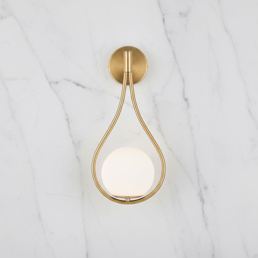 Moderne Scandinavische Wandlamp met Metalen Afwerking