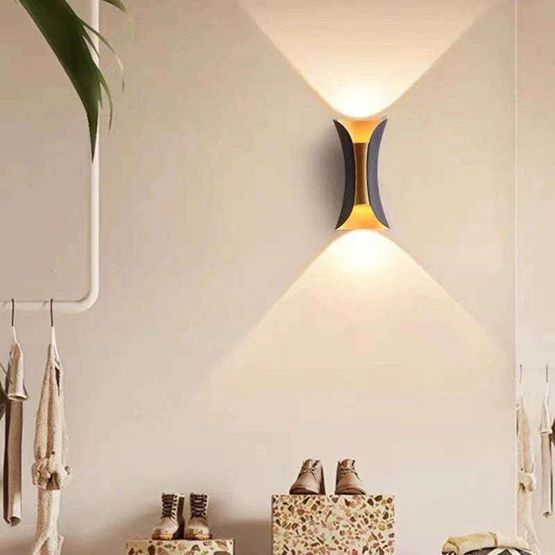 Wandlamp Buiten Metaal Zwart Wit LED Modern Design Tuin Terras Ingang Gevel Sfeervol