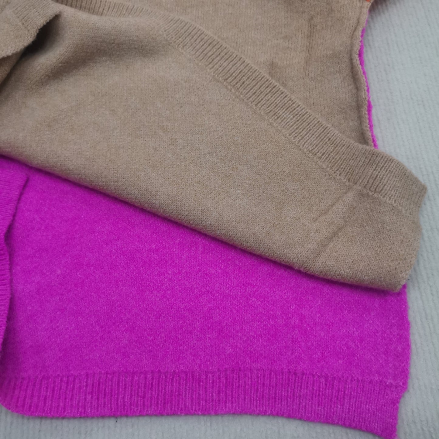 Kleurrijke Trui Modern Color Block Design