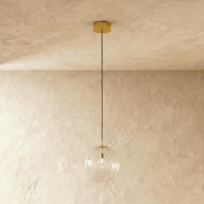 Glazen Hanglamp Met Ronde Kap En Tijdloze Elegantie
