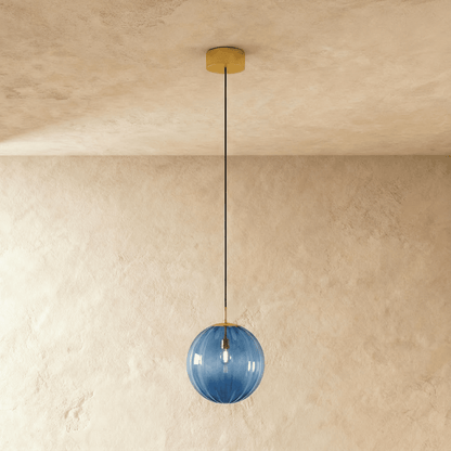 Glazen Hanglamp Met Ronde Kap En Tijdloze Elegantie