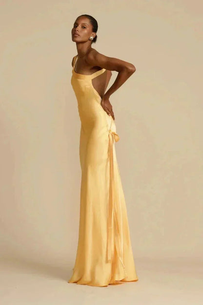 Avondjurk Satijn Een Schouder Open Rug Glamour Look