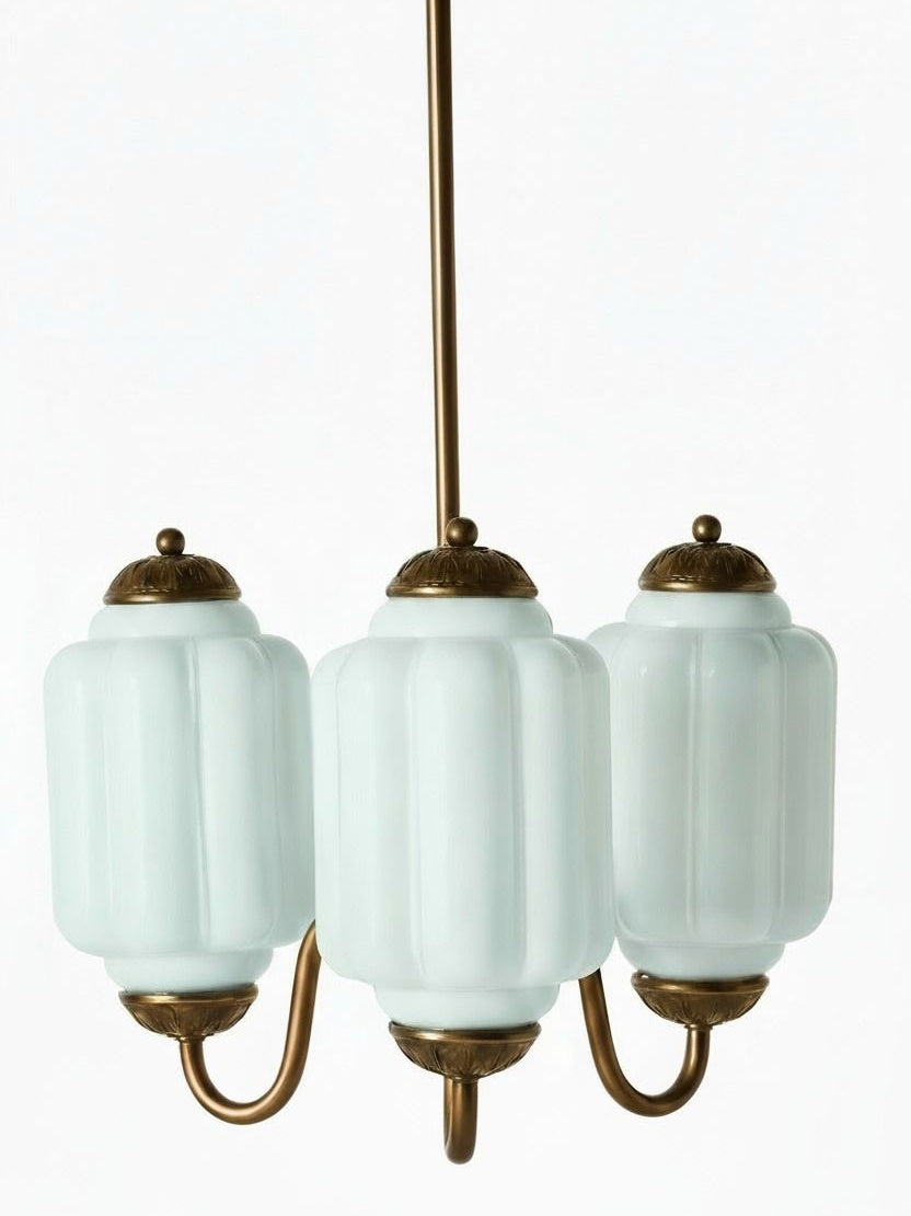 Melkglazen Kroonluchter Vintage Afwerking Tijdloze Elegantie Klassieke Verlichting voor Eetkamer Woonkamer