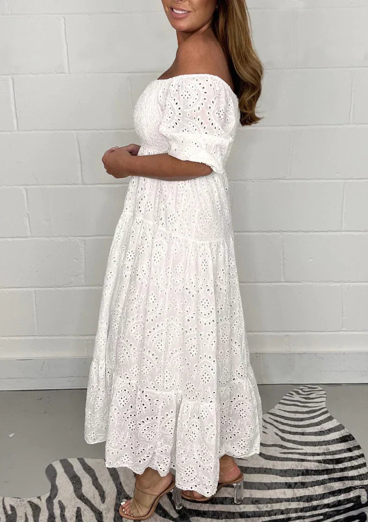 Vrouwelijke Jurk met Bloemen Lilly Stijl