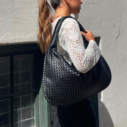 Grote Tote Bag voor Werk en Vrije Tijd - Stijlvol en Ruim wordt:
Tote Bag Grote Ruime Schoudertas voor Werk en Vrije Tijd