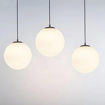 Moderne Witte Globe Hanglamp van Glas met Ronde Bolvorm in Diverse Maten voor Eetkamer en Woonkamer
