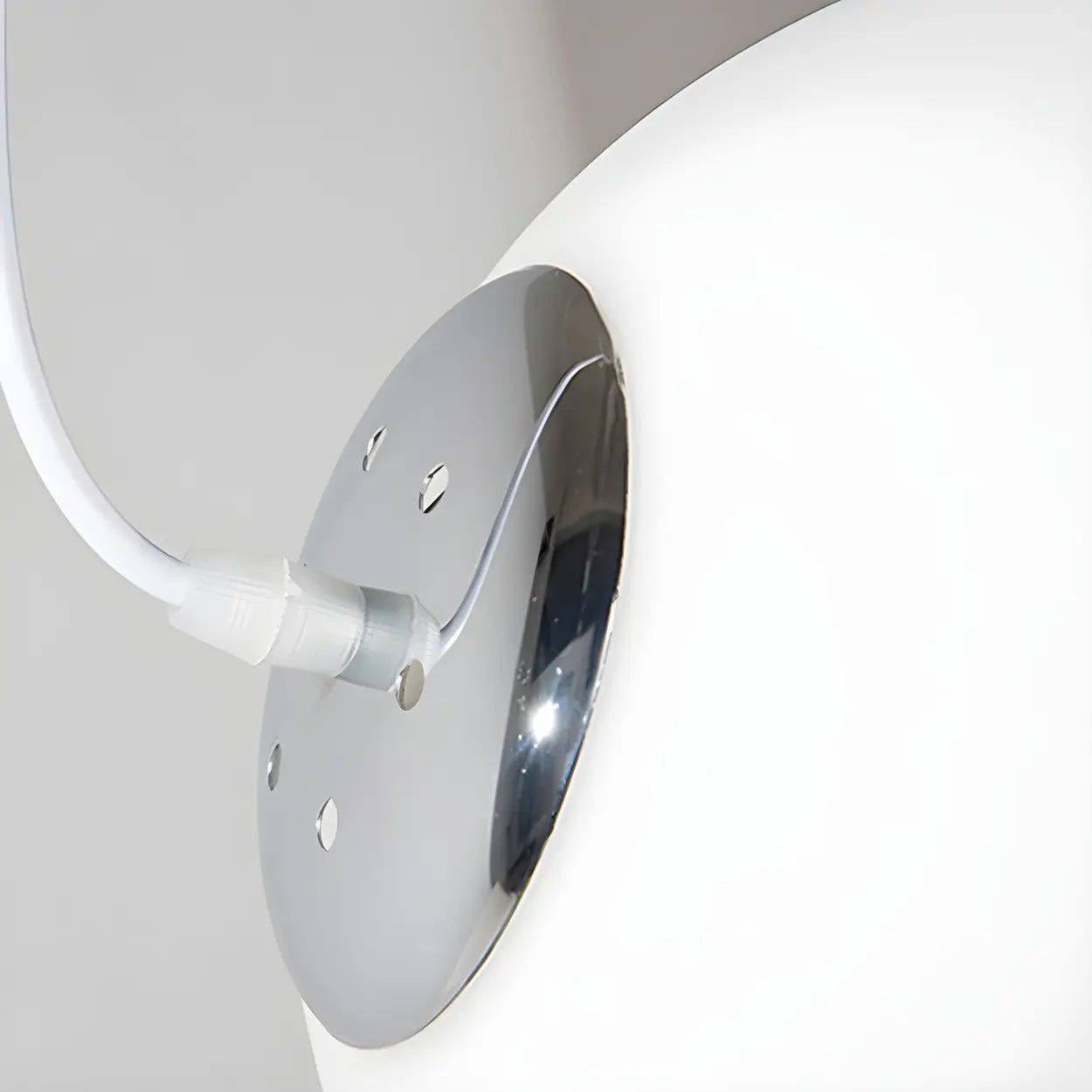 Moderne Witte Globe Hanglamp van Glas met Ronde Bolvorm in Diverse Maten voor Eetkamer en Woonkamer