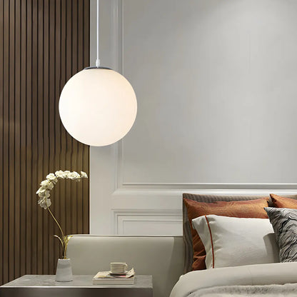 Moderne Witte Globe Hanglamp van Glas met Ronde Bolvorm in Diverse Maten voor Eetkamer en Woonkamer