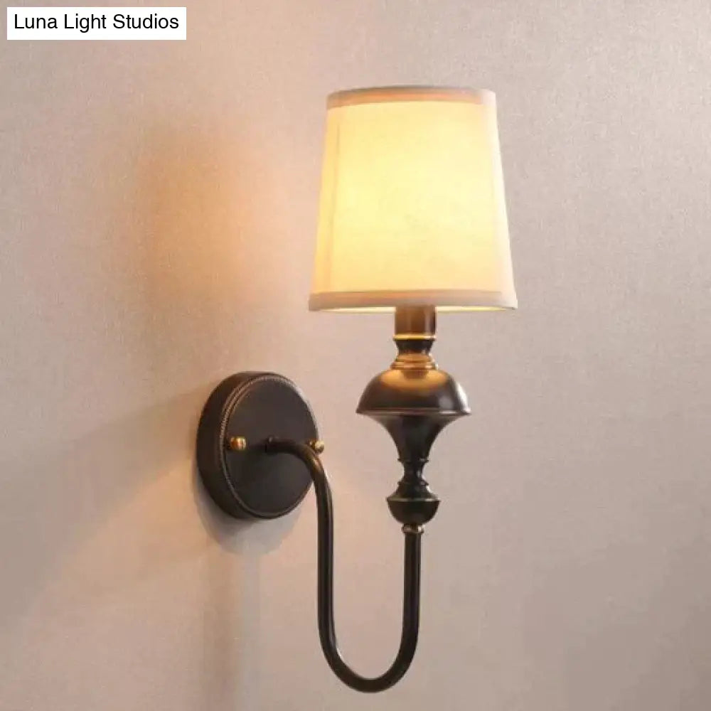 Koperen Wandlamp met Kegel Lampenkap - Enkele of Dubbele Kop - Elegant Design voor Slaapkamer en Gang