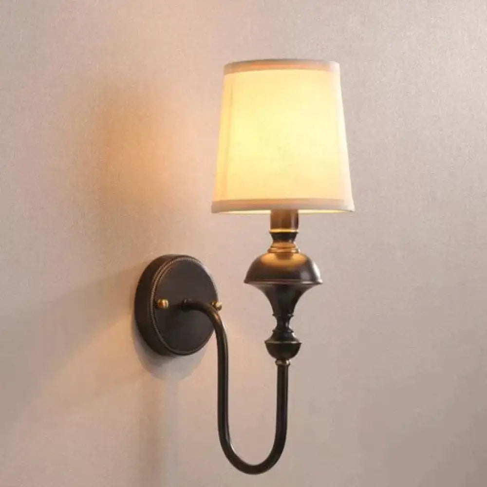 Koperen Wandlamp met Kegel Lampenkap - Enkele of Dubbele Kop - Elegant Design voor Slaapkamer en Gang