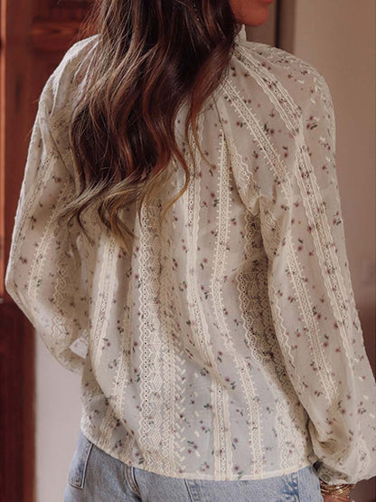 Vrouwelijke Blouse Met Geborduurde Kant en V-Hals