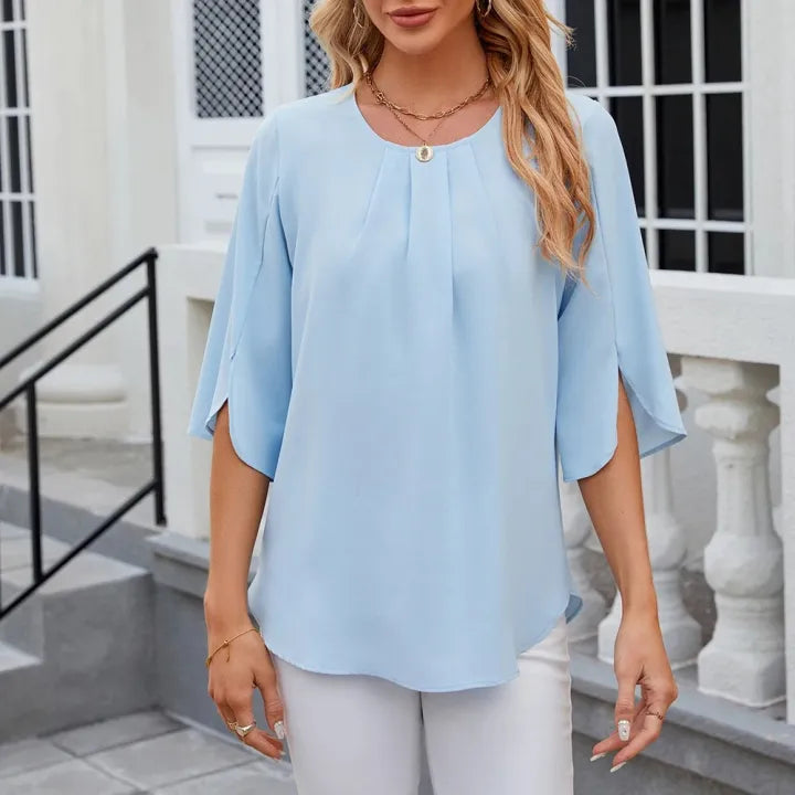 Vrouwelijke Blouse met Plooien en Wijdvallende Mouwen