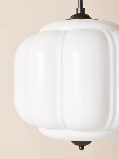 Vintage Kroonluchter met Crèmekleurige Glazen Kappen – Hanglamp in Retro-Stijl voor Eetkamer & Woonkamer