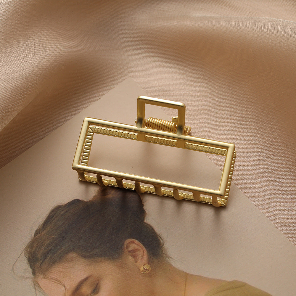 Dames Haarclip Goudkleurig Met Metaal Design