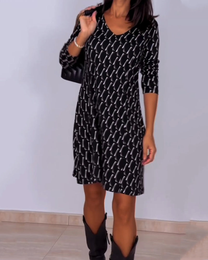 Jurk met V-hals en Diamantprint Rok - StudioMarella