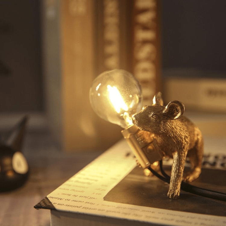 Decoratieve Muisvormige Tafellamp – Modern Design in Kunsthars – LED Verlichting voor Woonkamer, Slaapkamer & Kantoor
