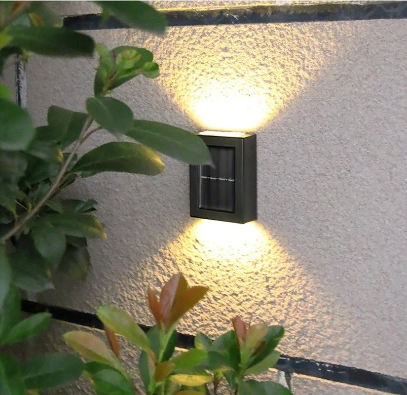 Zonne-energie Buitenwandlamp met Warmwit LED-Licht en IP44 Waterbestendigheid