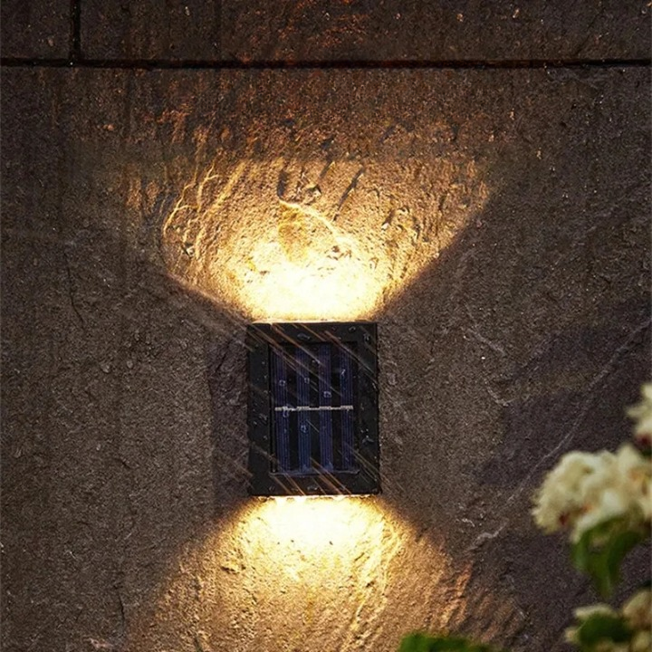 Zonne-energie Buitenwandlamp met Warmwit LED-Licht en IP44 Waterbestendigheid
