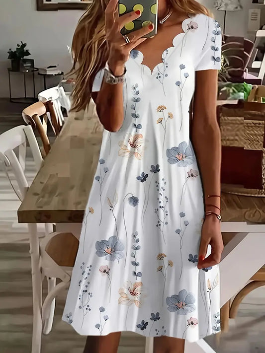 Vrouwelijke Bloemenjurk met Parelmoer Details - StudioMarella
