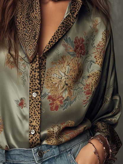 Vrouwelijke Satijnen Blouse met Bloemenprint en Luipaardmotief