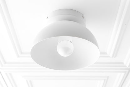 Minimalistische Plafondlamp Dome voor Compacte Ruimtes – Opbouwspot Beschikbaar in Meerdere Kleuren