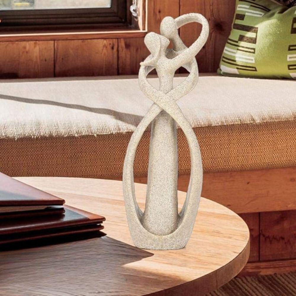 Abstracte Sculptuur van Liefde – Decoratief Kunstobject met Symbolische Betekenis