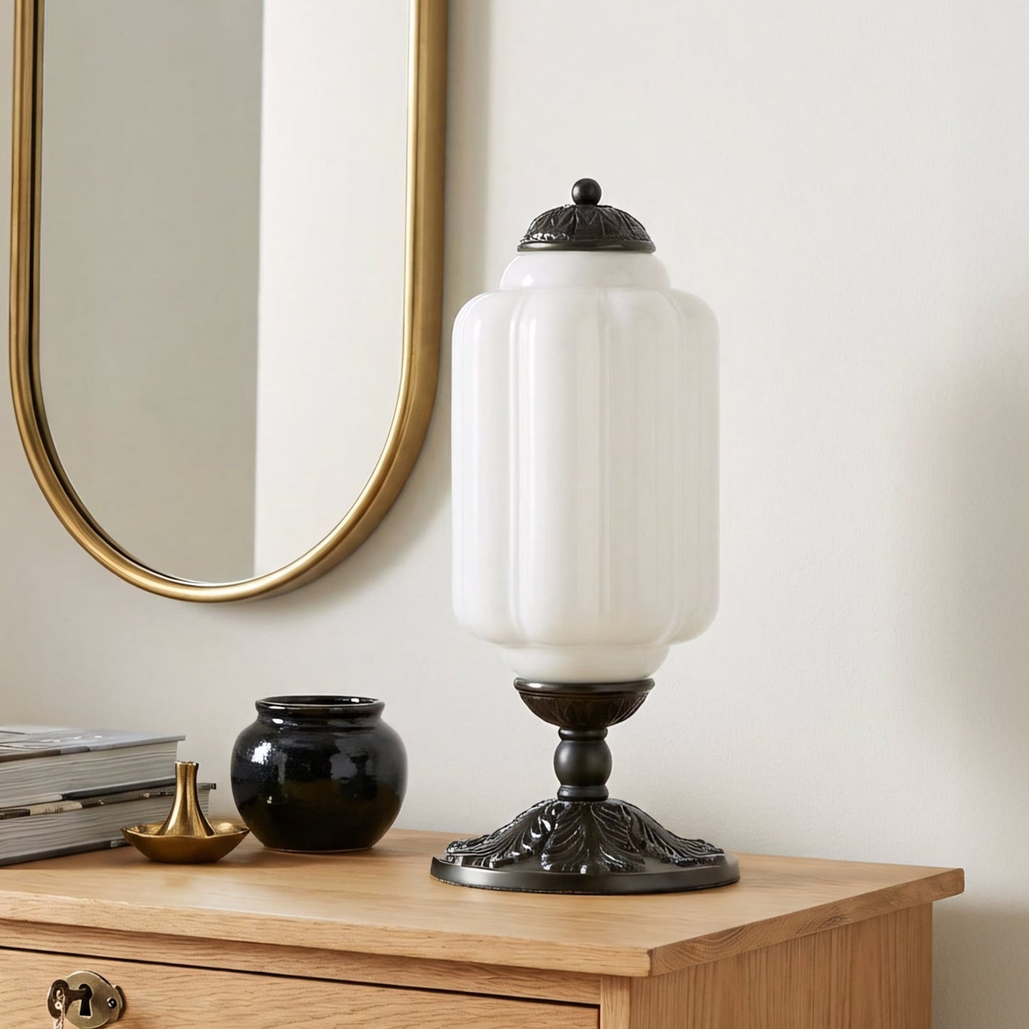 Retro Tafellampen met Getextureerd Crèmekleurig Glas – Franse Vintage Stijl met Messing of Zwart Frame