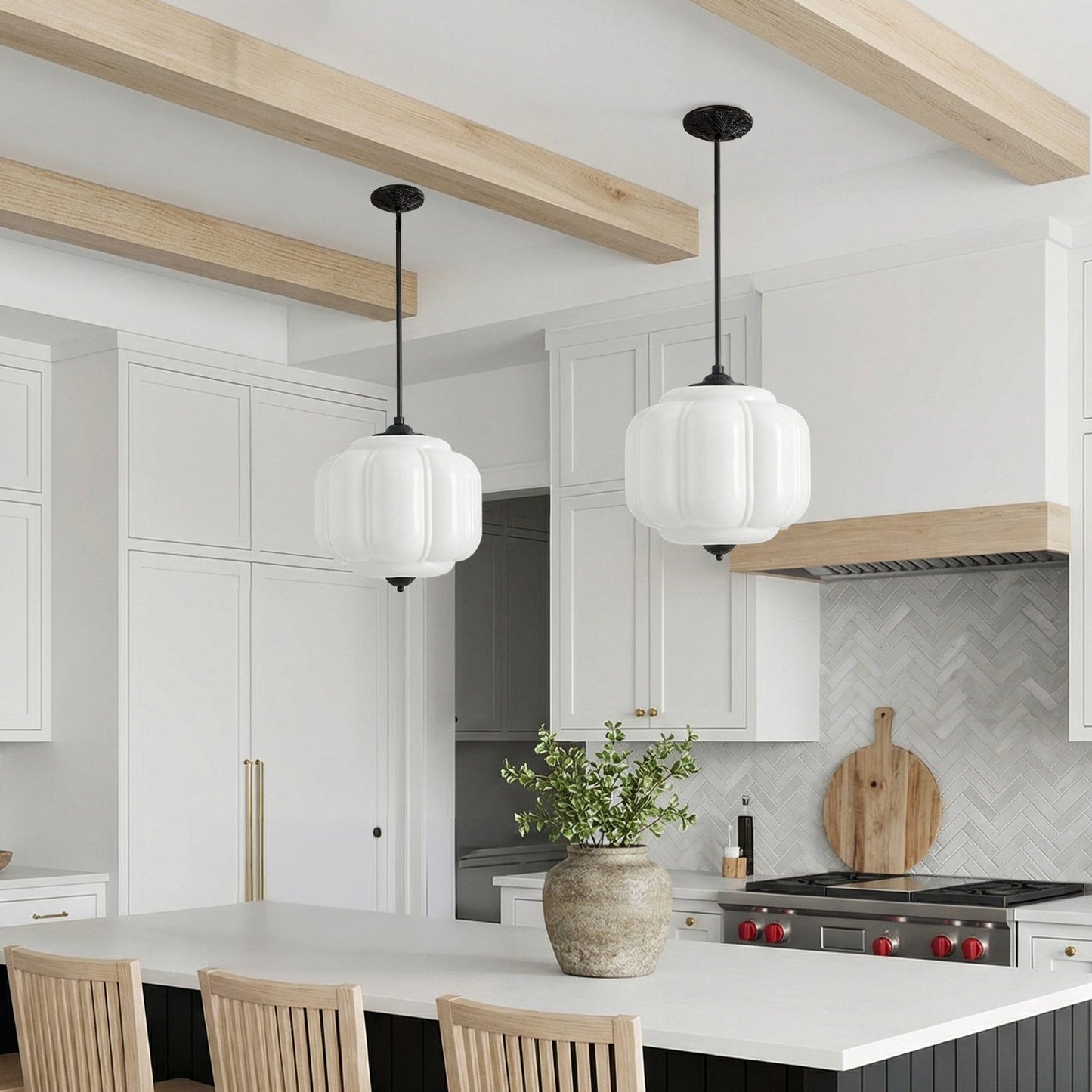 Vintage Melkglas Hanglamp met Messing Armatuur – Klassiek Retro Design voor Eetkamer, Hal & Leeshoek