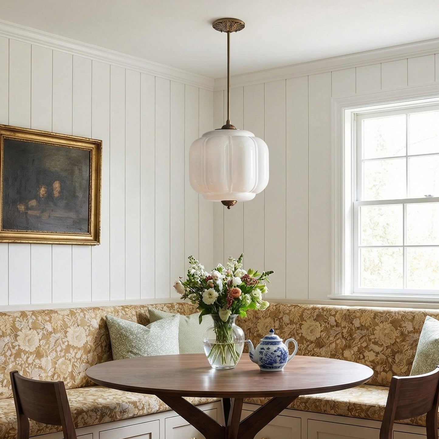 Vintage Melkglas Hanglamp met Messing Armatuur – Klassiek Retro Design voor Eetkamer, Hal & Leeshoek