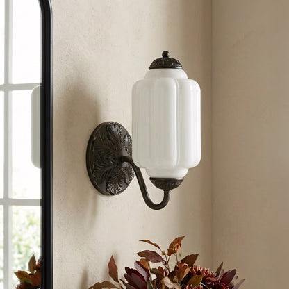 Vintage Wandlamp met Melkglas en Geolied Messing – Klassieke Retro Verlichting voor Hal, Slaapkamer, Woonkamer