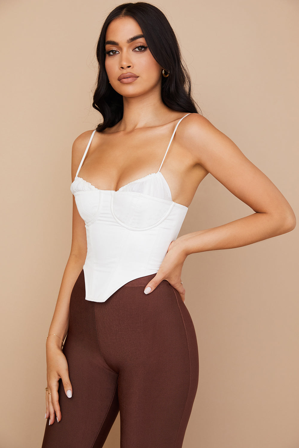 Witte Vrouwelijke Bustier Top Dunne Bandjes
