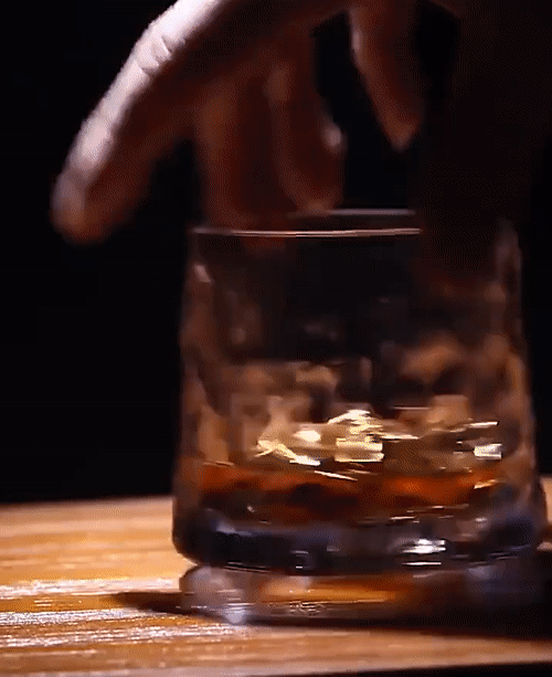 Japans Whiskyglas Met Draaibare Bodem 250ml Hittebestendig Glas Handgemaakt Drinkglas Voor Whisky Cocktails Sake Premium Servies In Houten Geschenkdoos Uniek Cadeau Voor Whiskyliefhebbers
