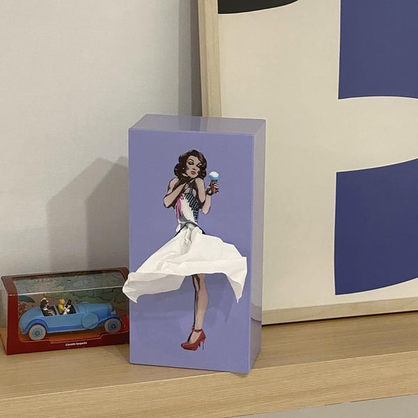 Decoratieve Tissuedoos met Vliegende Rok Sculptuur 25x13x8cm