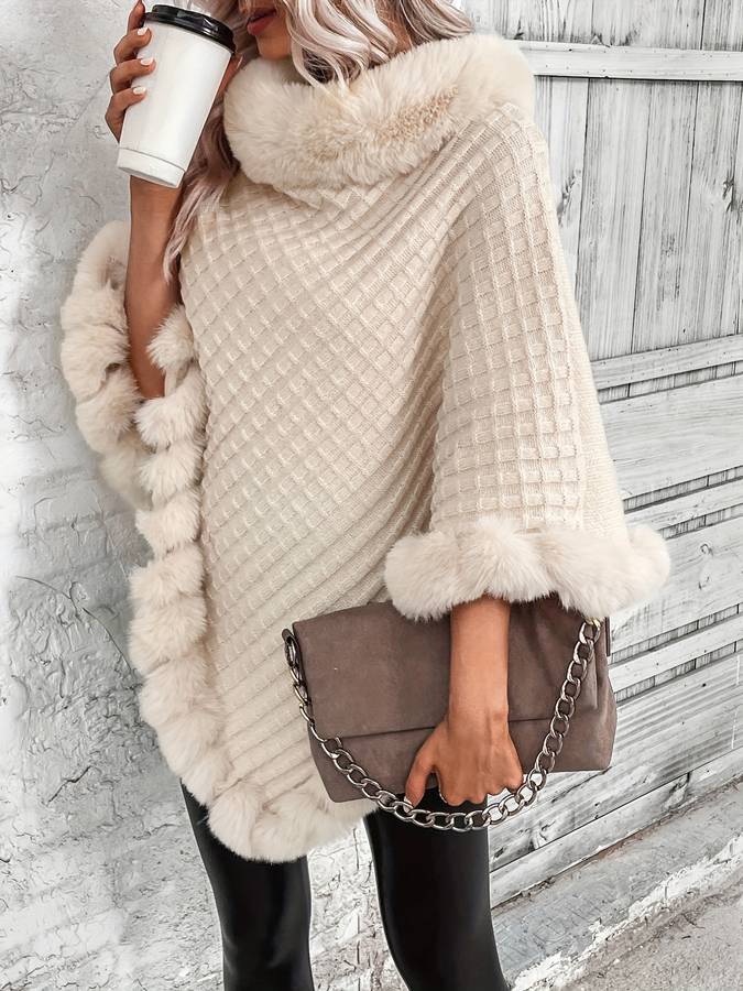 Lichte Zomer Poncho met Nepbont Beige