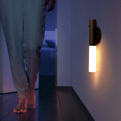 Houten Nachtlampje met Bewegingssensor – Oplaadbaar LED-Nachtlicht voor Slaapkamer, Gang & Toilet – Warmwit Licht Hout