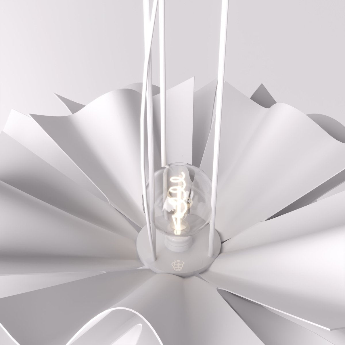 Sculpturale Bloemvormige LED Kroonluchter Met Zachte Lichtverdeling