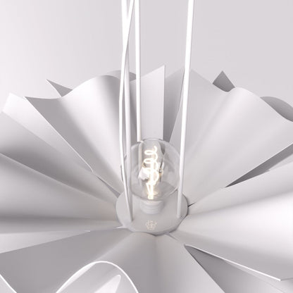Sculpturale Bloemvormige LED Kroonluchter Met Zachte Lichtverdeling
