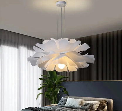 Sculpturale Bloemvormige LED Kroonluchter Met Zachte Lichtverdeling