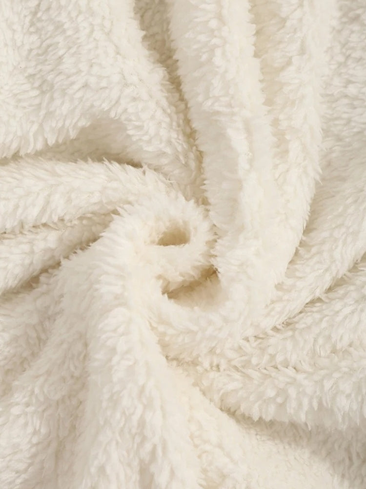 Fluffy NY Brooklyn Zipper in de kleur Wit voor dames in Lounge stijl ideaal voor de herfst.