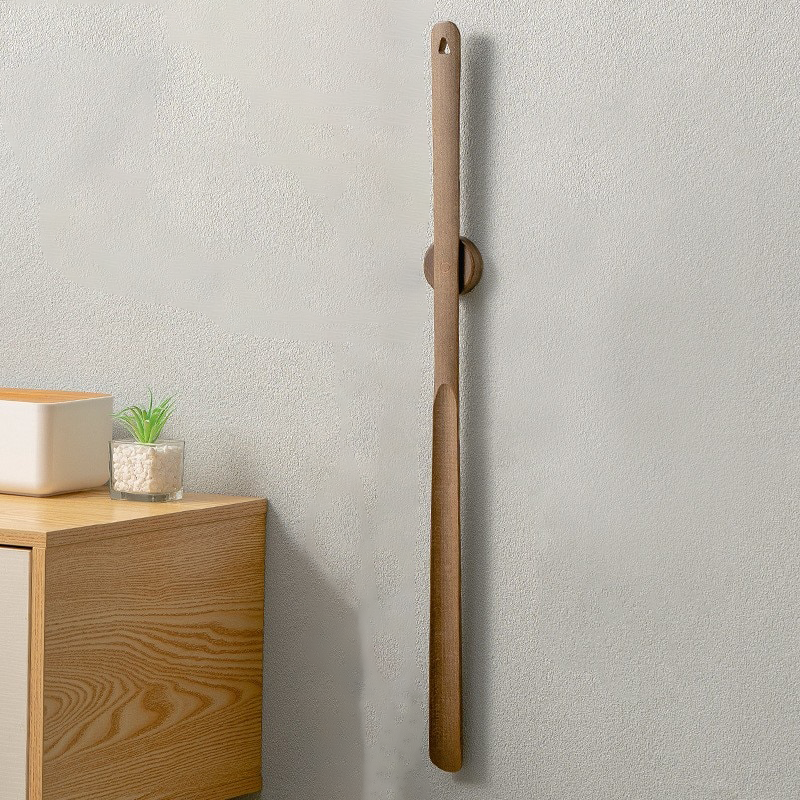 Kolbein – Houten Schoenaantrekker met Lange Steel en Magnetische Houder