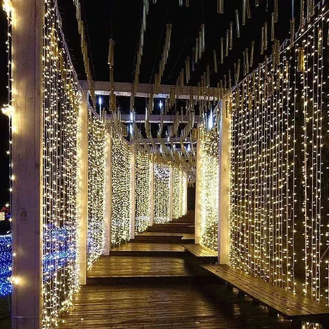 Zonne-energie Lichtgordijn voor Buiten 300 LED Warm Wit Waterbestendige Sfeerverlichting Tuin Terras